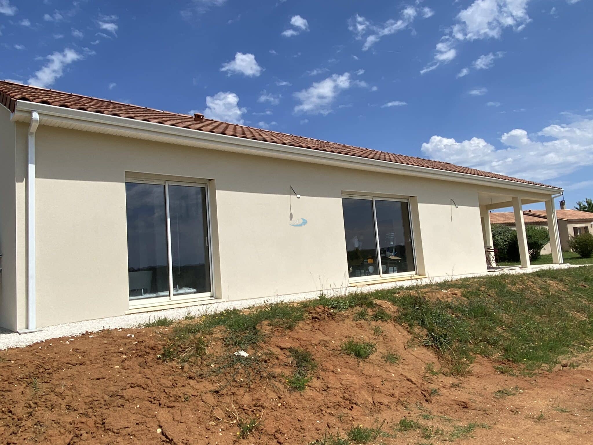 Maison de 100 m² à construire sur un terrain de 1800 m² à Coulounieix-Chamiers.