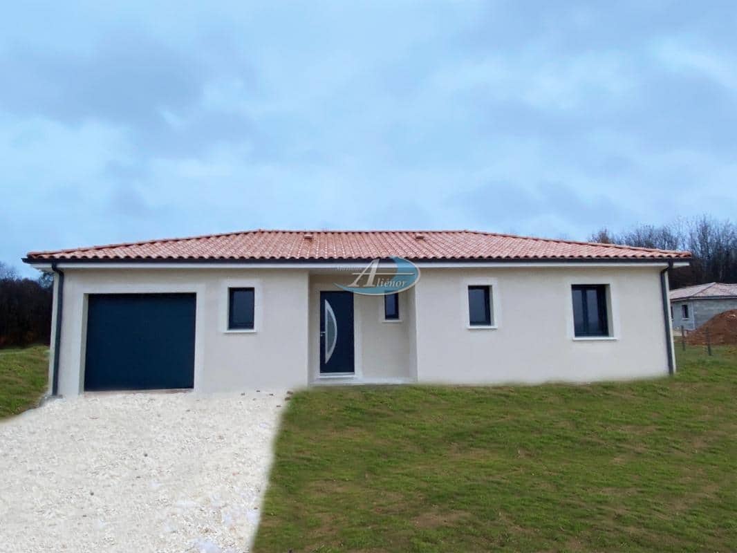 Vue d’un terrain à Montignac offrant la possibilité de construire une maison neuve de 85 m² avec garage.