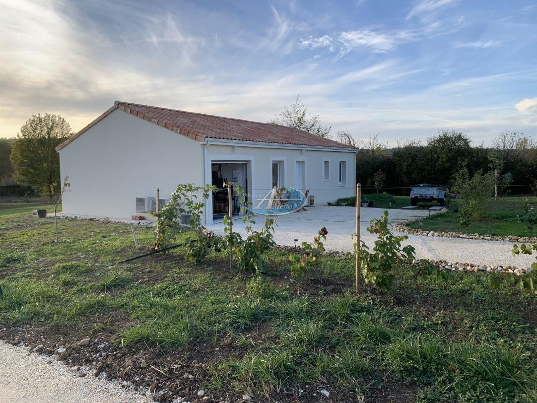 Maison neuve à construire à Montignac, idéalement située près du bourg, des écoles et des commerces.