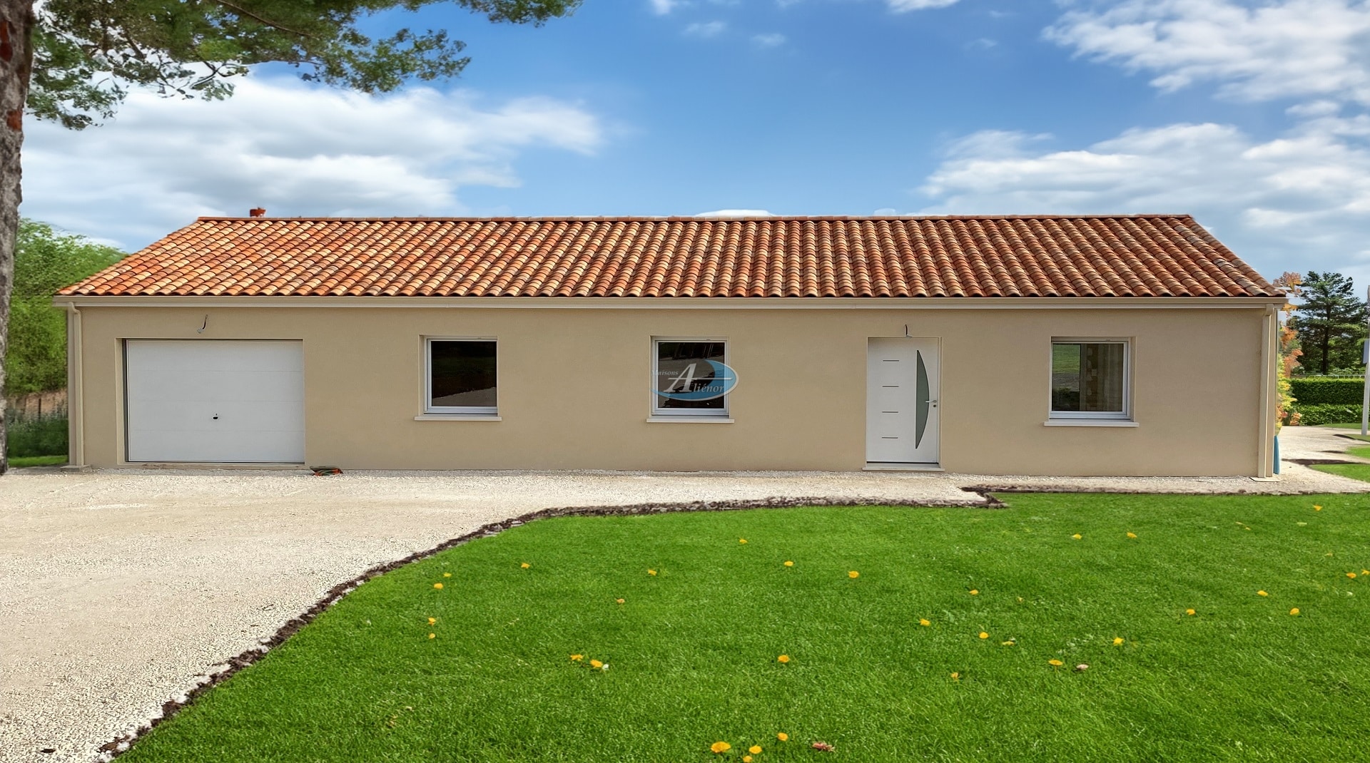 Maison de 95 m² à construire sur un terrain de 800 m² à Trélissac, aux normes RE 2020. Comprenant un grand séjour lumineux avec baie vitrée, une cuisine ouverte, de belles chambres, une salle de bain avec douche et un WC séparé. Profitez du calme et d'une belle orientation, idéal pour votre projet de construction.