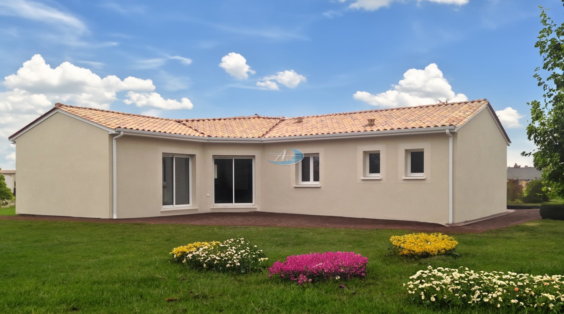 Vue du projet de construction d'une maison de 90 m² aux normes RE 2020, sur un terrain de 950 m² à La Douze.