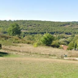 Terrain de 1300 m² au Lardin St Lazare proche de Montignac Lascaux.